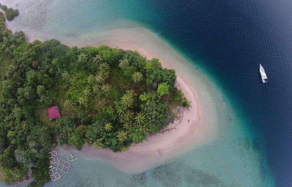 Setan Island (Pulau Setan)